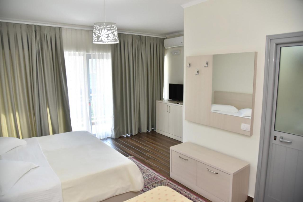 Hotel Imperiale Durrës Exterior foto